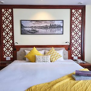 Family King Suite
